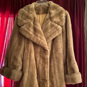 Stunning Vintage Tissavel of France Mink Faux
